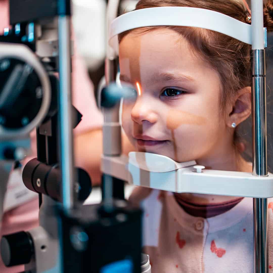 ¿Cómo reconocer dificultades de visión en mi pequeño?